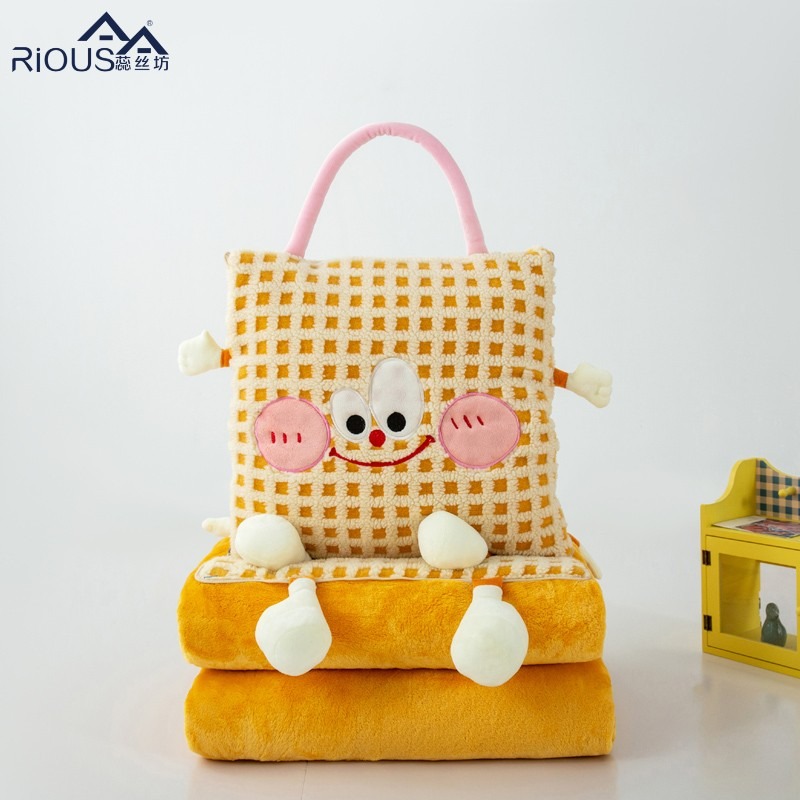 蕊丝坊家纺新款多功能羊羔绒提花网红抱枕毯